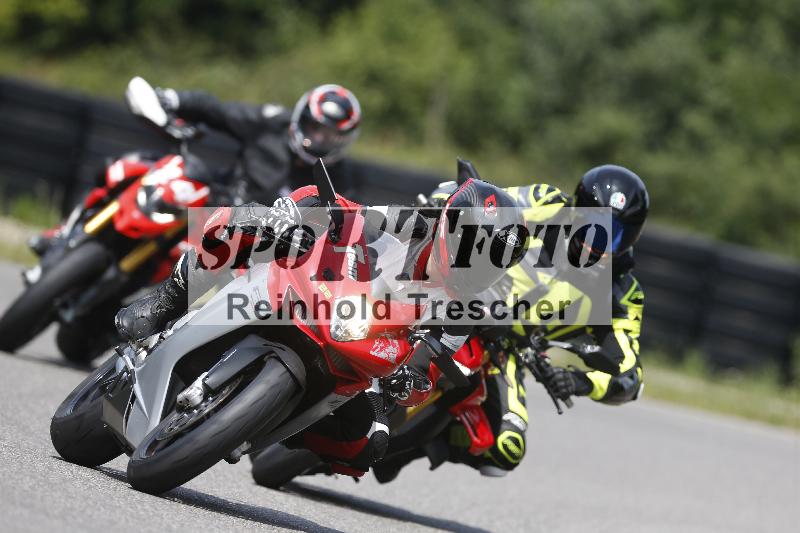 /27 12.06.2025 Ducati Schweiz Trackday Warmup  ADR/blau-bleu/team